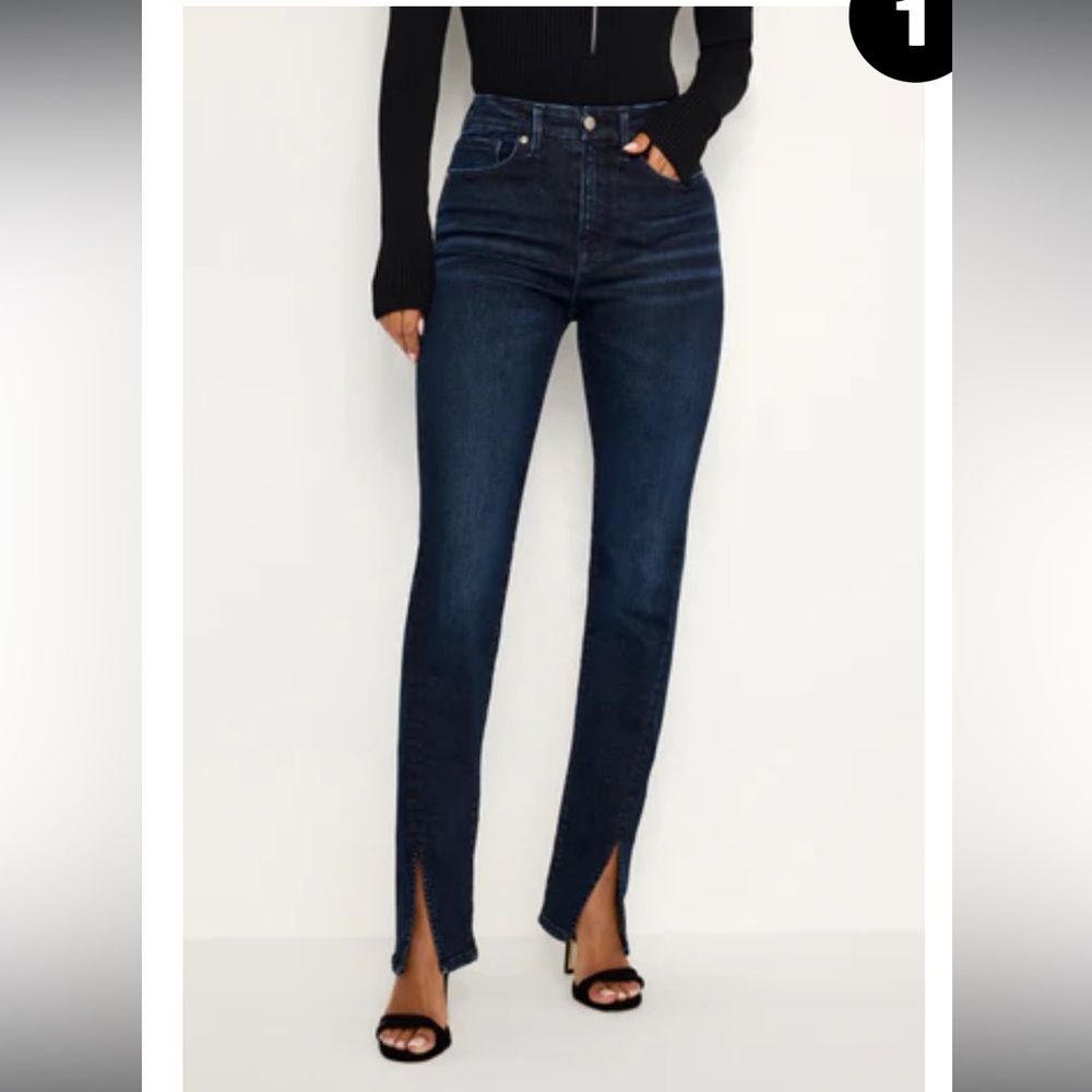 Good American Classic Slim Jeans in Dark Blue